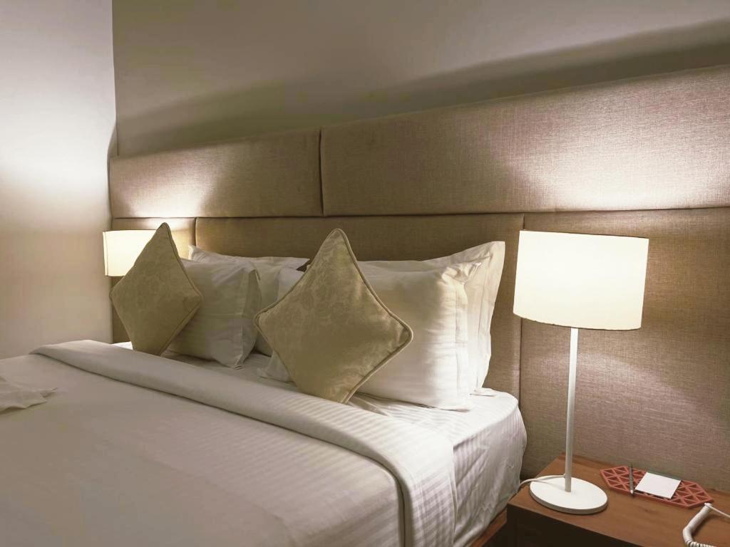 Hotel Tragopan Dimāpur Extérieur photo