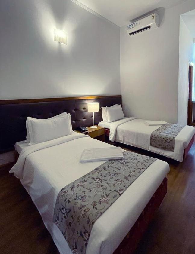 Hotel Tragopan Dimāpur Extérieur photo