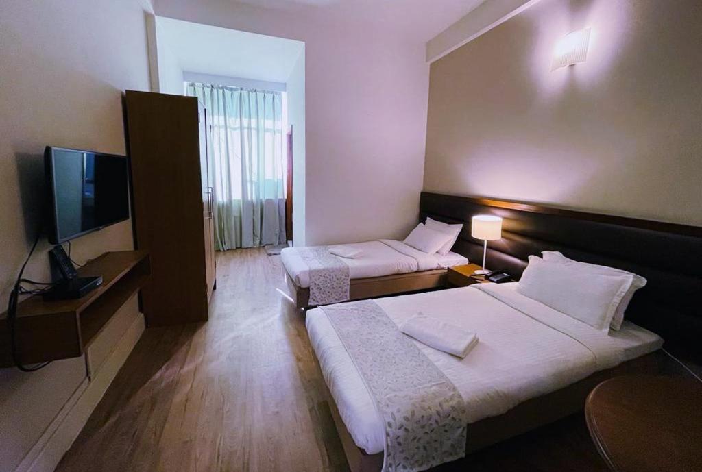 Hotel Tragopan Dimāpur Extérieur photo